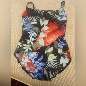 #27❤️ BRAND NEW TOMMY BAHAMA BATHING SUIT